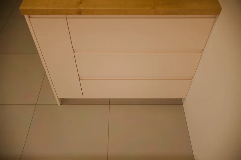 The island drawers in the evening